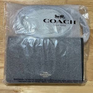 Coach Anna Foldover Crossbody Clutch (Black)